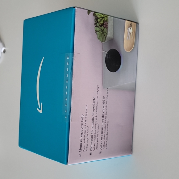 Amazon Echo Dot - Picture 2 of 5